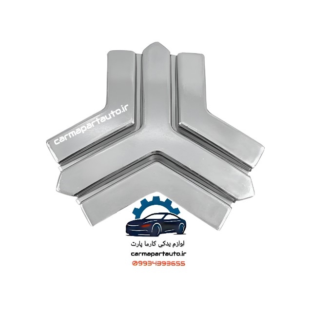ارم جلو پنجره شاهین